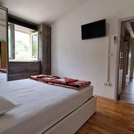 Apartment Toma Tucepi